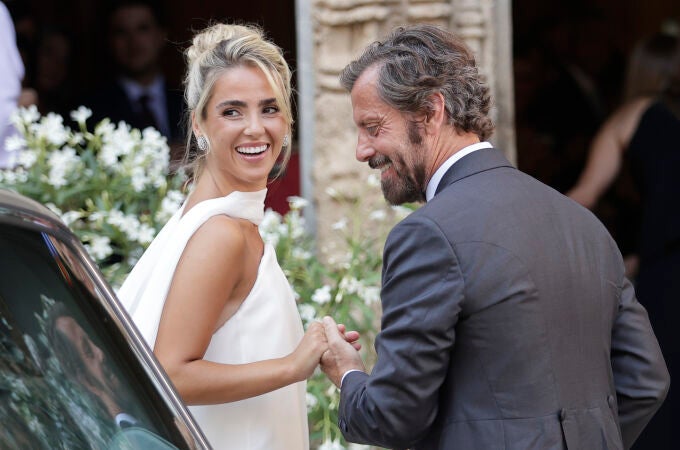 Paty Sánchez-Flores junto con su madre en su boda en Jávea.