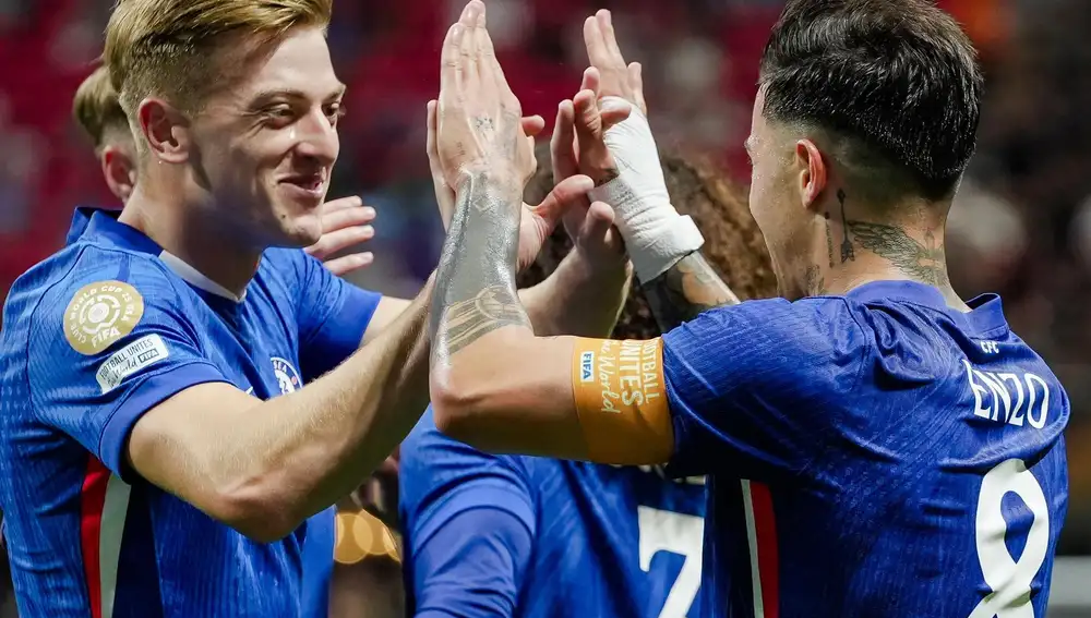 Fútbol.- (Crónica) El Chelsea doblega al Benfica en el partido de las cinco horas