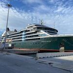 Un crucero atraca en el puerto de Málaga