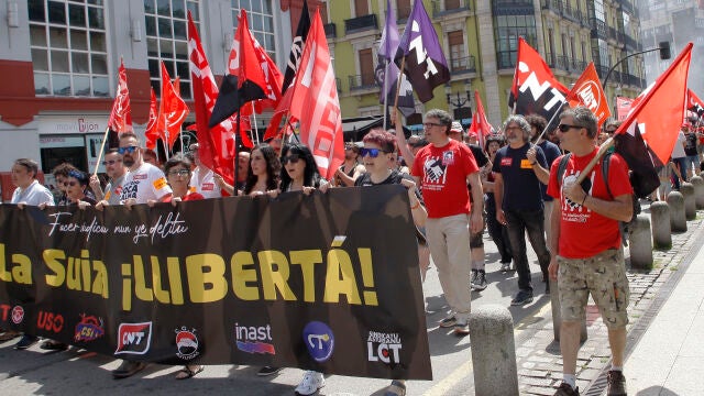 Multitudinaria manifestación en Gijón para pedir la libertad de las Seis de La Suiza