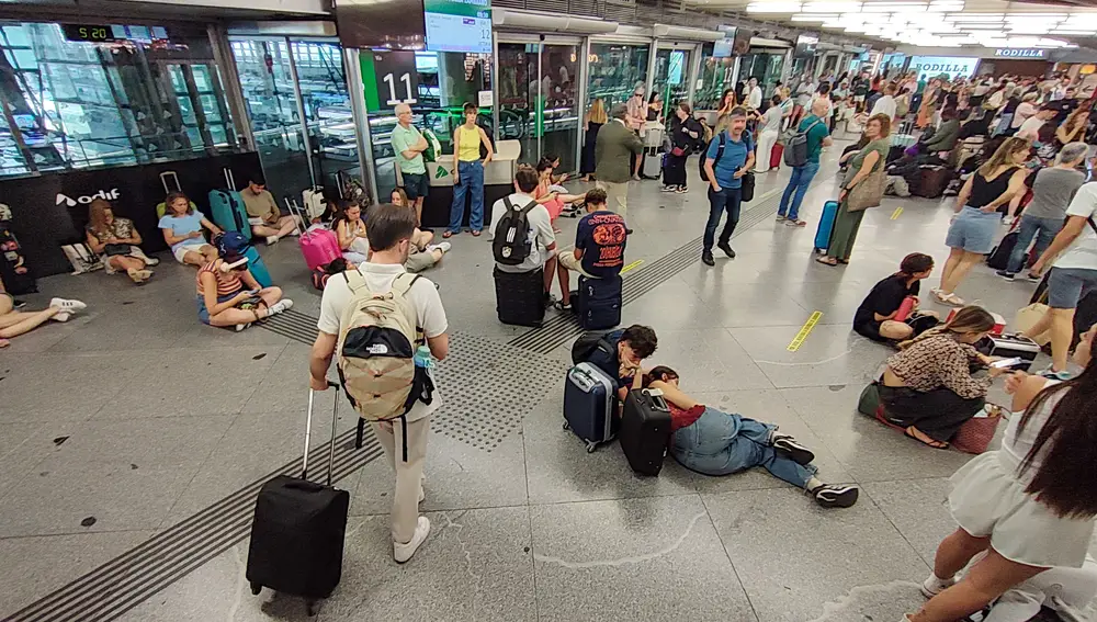 Los trenes con origen Madrid Atocha dirección sur no circularán hasta las 8:45 horas