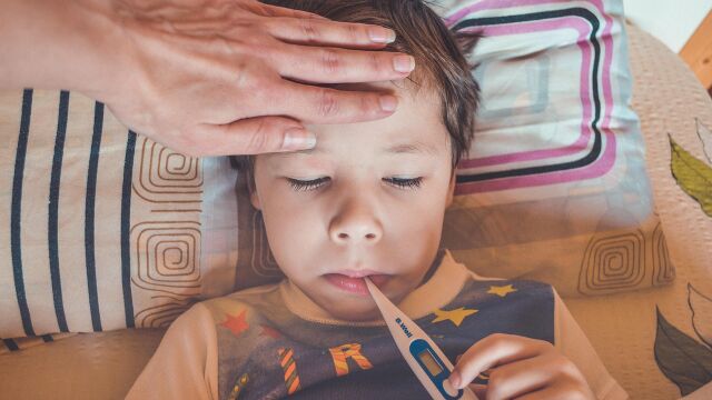 Lucia la pediatra sobre los golpes de calor en niños: "Cada año tenemos que lamentar 8.000 muertes relacionadas con el exceso de temperaturas"