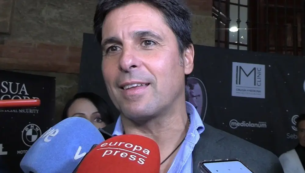 Francisco Rivera, en shock tras la detención de Cayetano: "¿Han detenido a mi hermano? ¿Me lo puedes repetir?"