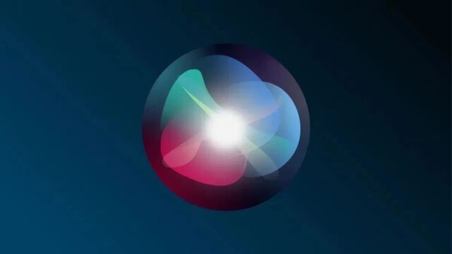 Apple, en busca de ayuda para mejorar Siri