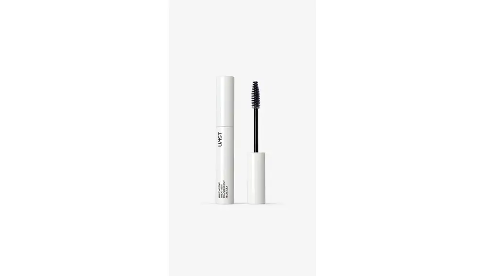 Multiactive treatment transparent mascara.