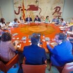 El presidente de la Generalitat, Salvador Illa, encabeza la reunión del Consell Executiu de este martes