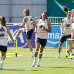 Las sevillistas Sullastres y Blom, entre las 37 que jugarán la Eurocopa
