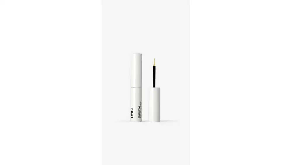 Multiactive eyelash serum.