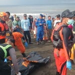 Ferry capsized and sank in the Bali strait