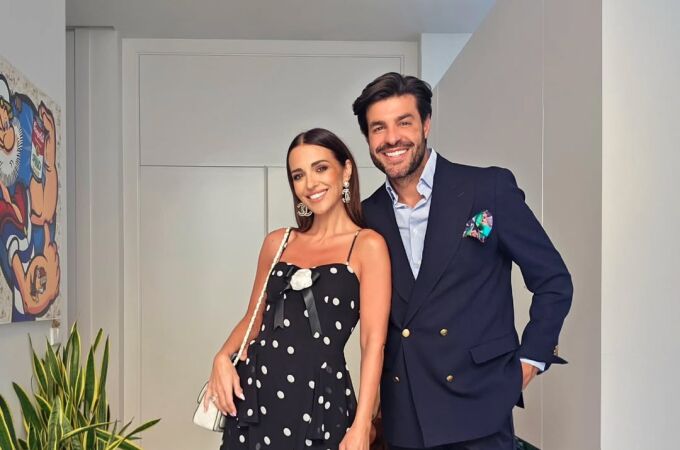Paula Echevarría y Miguel Torres con looks para irse de cena.