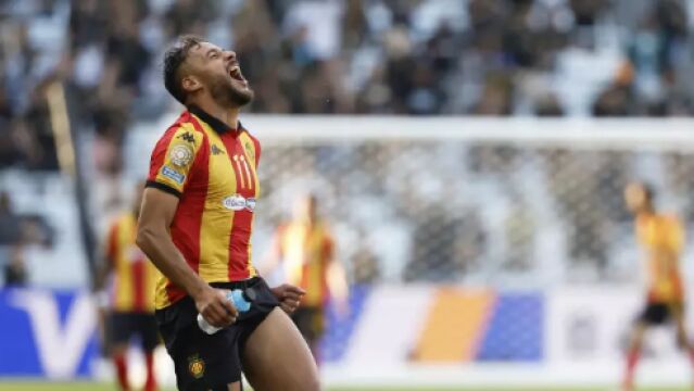 Youcef Belaili, delantero del Esperance de Túnez