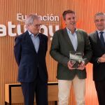 Momento de la entrega del premio