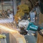 Cuesta la mitad que una Makita y no decepciona: esta mini amoladora de 12V recargable está al 60% de descuento