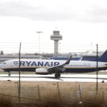 Sucesos.- AMP.- Una alerta de incendio en un avión en el aeropuerto de Palma deja 18 heridos leves