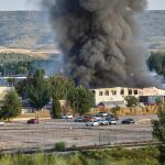 Sucesos.- ACT2.- El 112 desactiva las recomendaciones para Alcalá y Meco por el incendio de Azuqueca (Guadalajara)
