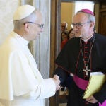 León XIV nombra un nuevo presidente de la comisión vaticana contra los abusos a menores