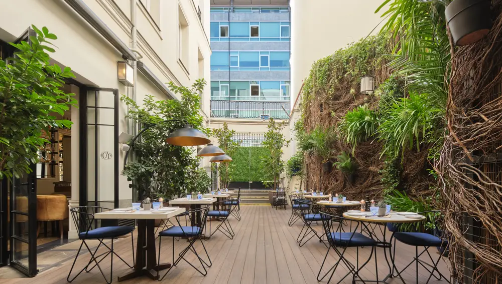 Terraza Only You Hotel Boutique