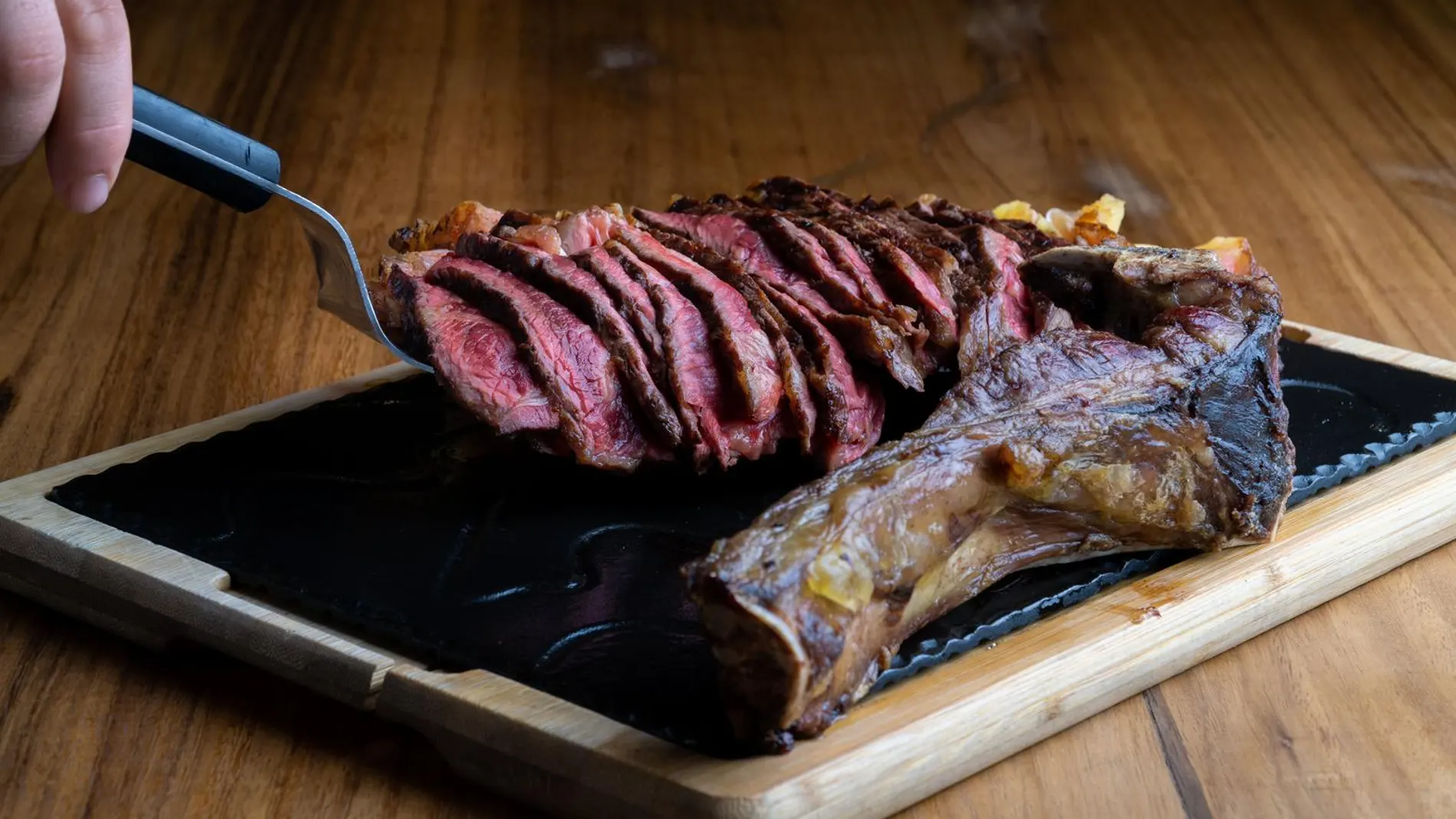 Durante estos días no se renuncia a una buena carne a la brasa