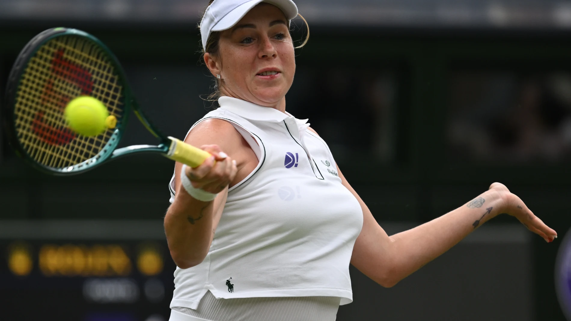 Wimbledon (United Kingdom), 06/07/2025.- Anastasia Pavlyuchenkova of Russia in action during the Women's Round of 16 match against Sonay Kartal of Britain at the Wimbledon Championships, Wimbledon, Britain, 08 July 2025. (Tenis, Rusia, Reino Unido) EFE/EPA/DANIEL HAMBURY EDITORIAL USE ONLY