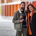 Los leoneses Ana Rocío Madruga y Marcos Castro escriben a cuatro manos la novela erótica ‘Hoy ya es mañana’, publicada bajo el pseudónimo Maro Valnal