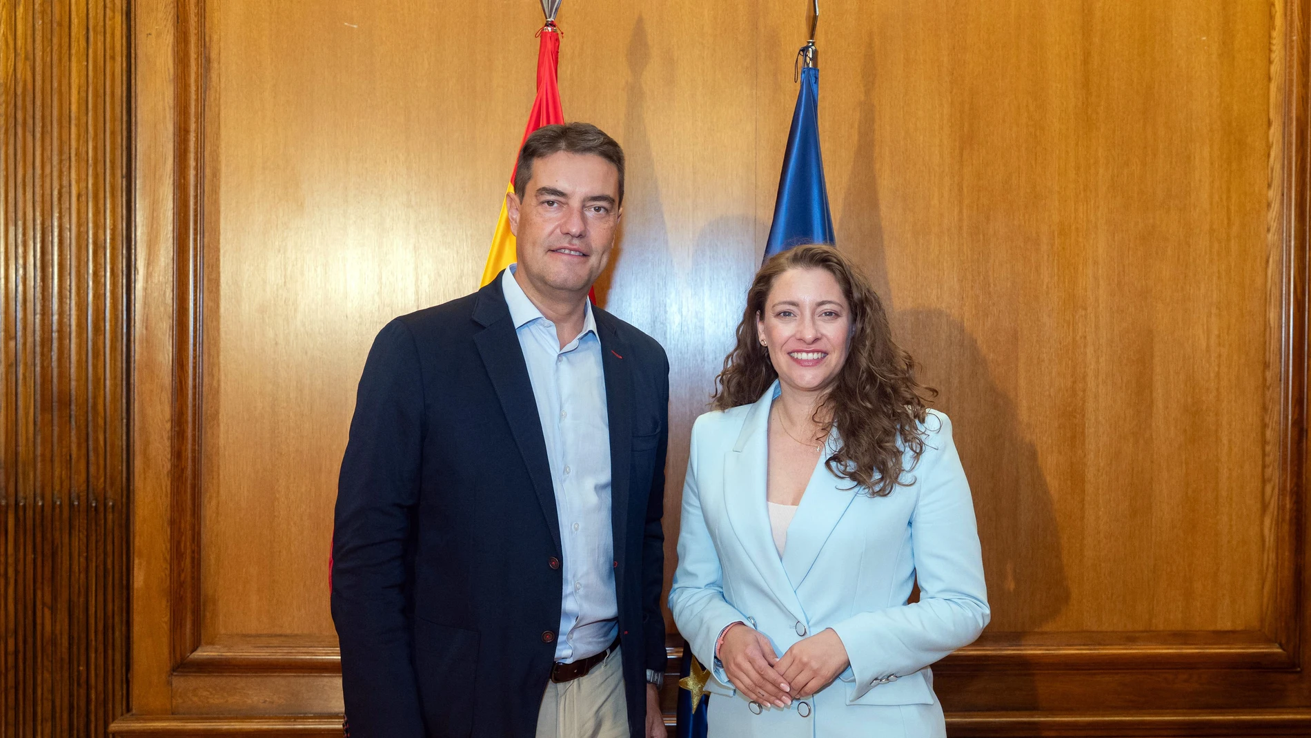 Ibáñez junto a Ester Muñoz