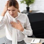 El colesterol alto se nota en la cara: el síntoma al que debes prestar atención