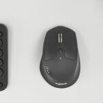 La curvatura del Logitech M720 Triathlon sigue la curvatura natural de la mano para ofrecer un apoyo perfecto de la palma