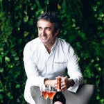El chef José Carlos García reabre su terraza en un verano gastronómico para el recuerdo