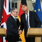 German Chancellor Friedrich Merz visits London to sign landmark treaty