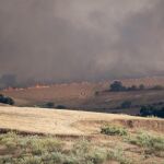 MADRID.-AMP3.- Madrid asume el mando unificado por el incendio en Méntrida (Toledo) y la UME colabora en su extinción