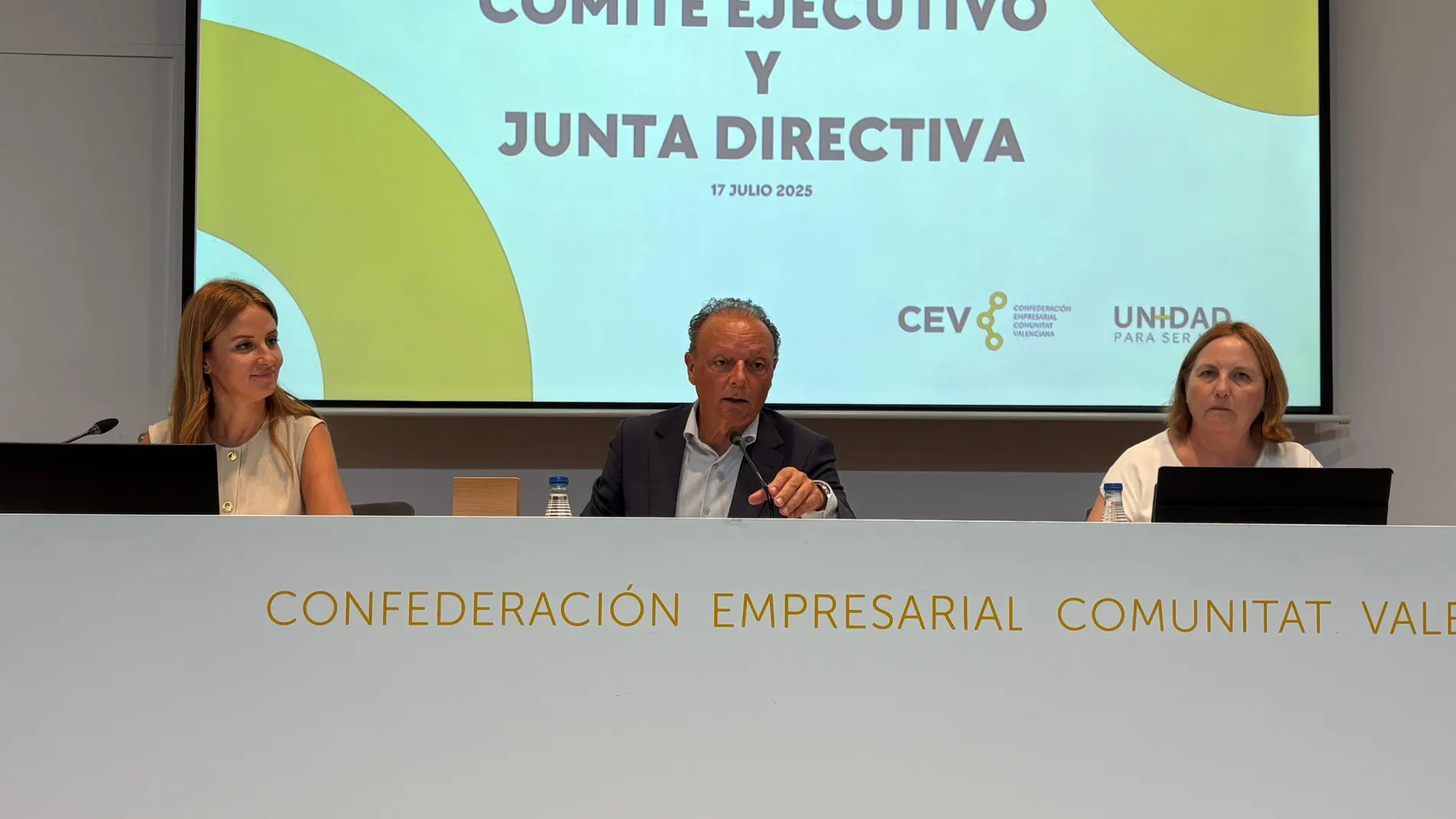 Esther Guilabert, Salvador Navarro e Inmaculada Martínez presidieron el Comité Ejecutivo de la CEV