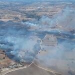 MADRID.-Asciende a Nivel 2 el incendio de Méntrida (Toledo), que ha provocado el confinamiento de la urbanización Calypo Fado