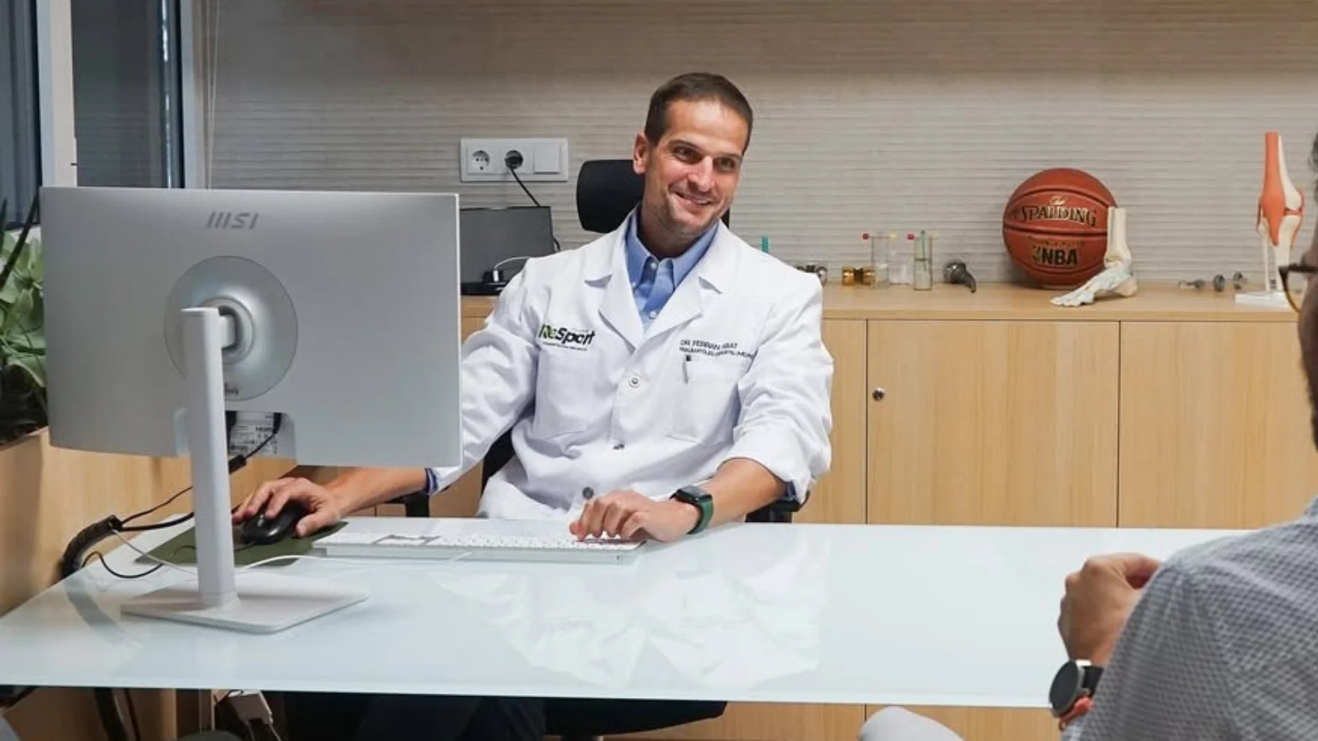 Ferran Abat, médico de By Viruzz y Abby, sobre la Velada del Año V: "El riesgo cero nunca existe, pero trabajamos para minimizarlo al máximo"
