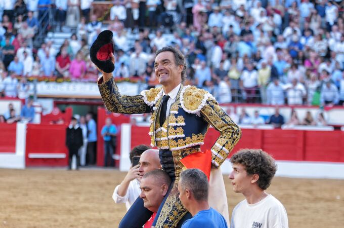 Y tuvo que venir El Cid a reventar la Feria en la tarde de Roca 