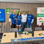 Los presidentes de Somos Hijolusa, José L. Gómez y Carlos Gómez, así como el presidente del Club Olímpico de León, José Pedro Luengo, renuevan el acuerdo