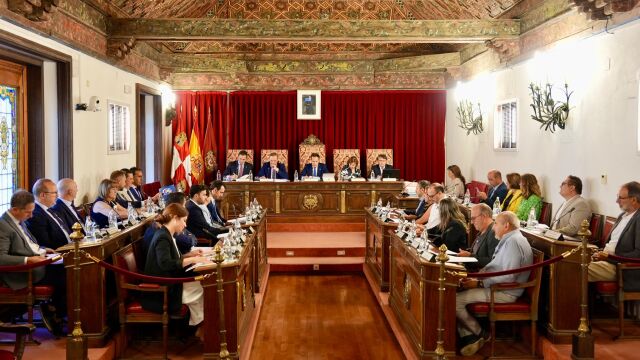 Pleno del mes de julio de la Diputación de Valladolid presidido por Conrado Íscar