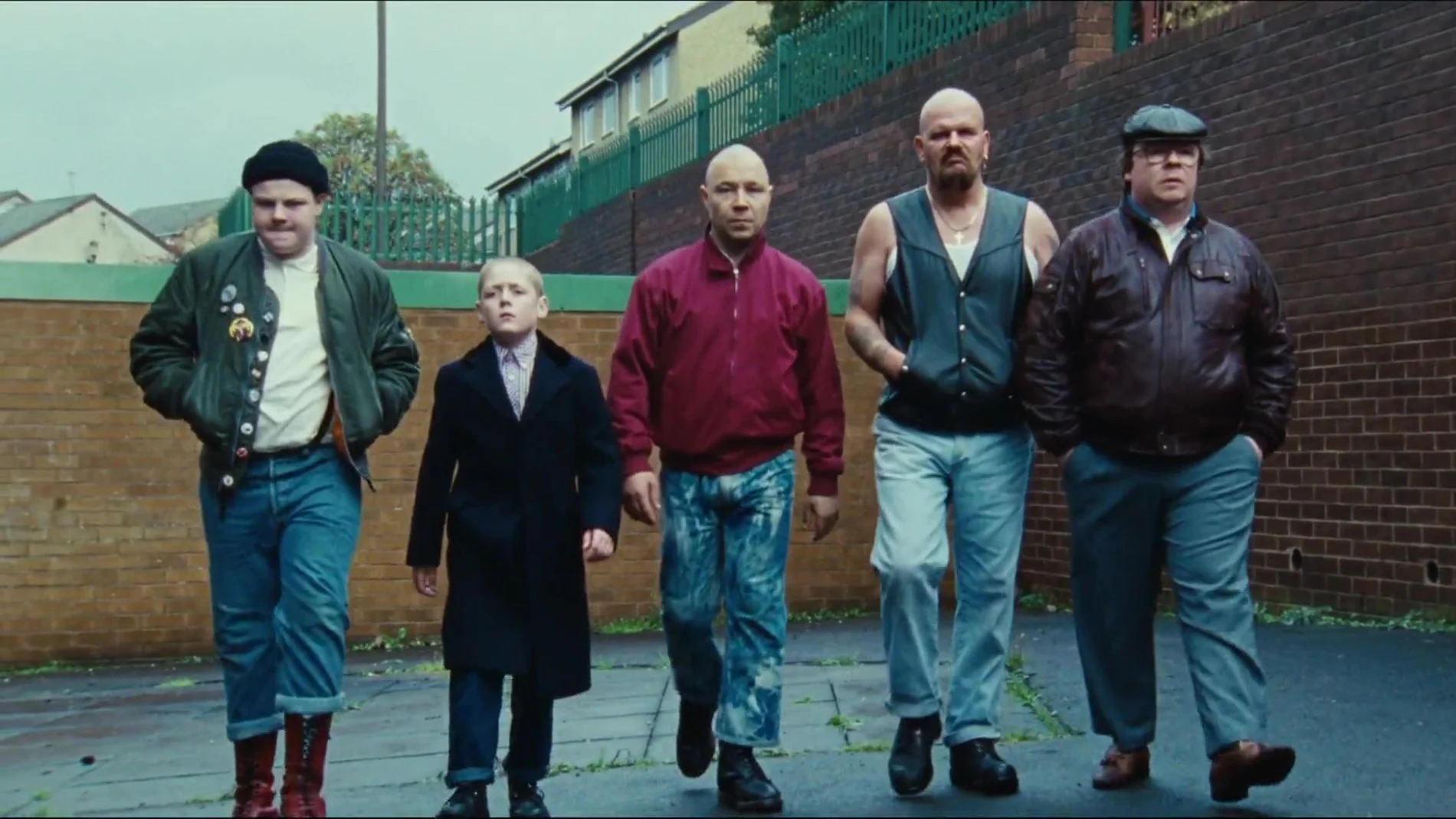Thomas Turgoose y Stephen Graham, en el centro, como buenos protagonistas