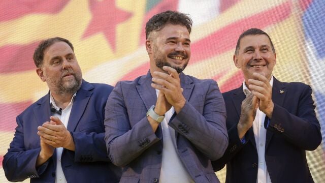 Junqueras, Rufián y Otegi, en un acto electoral en 2023
