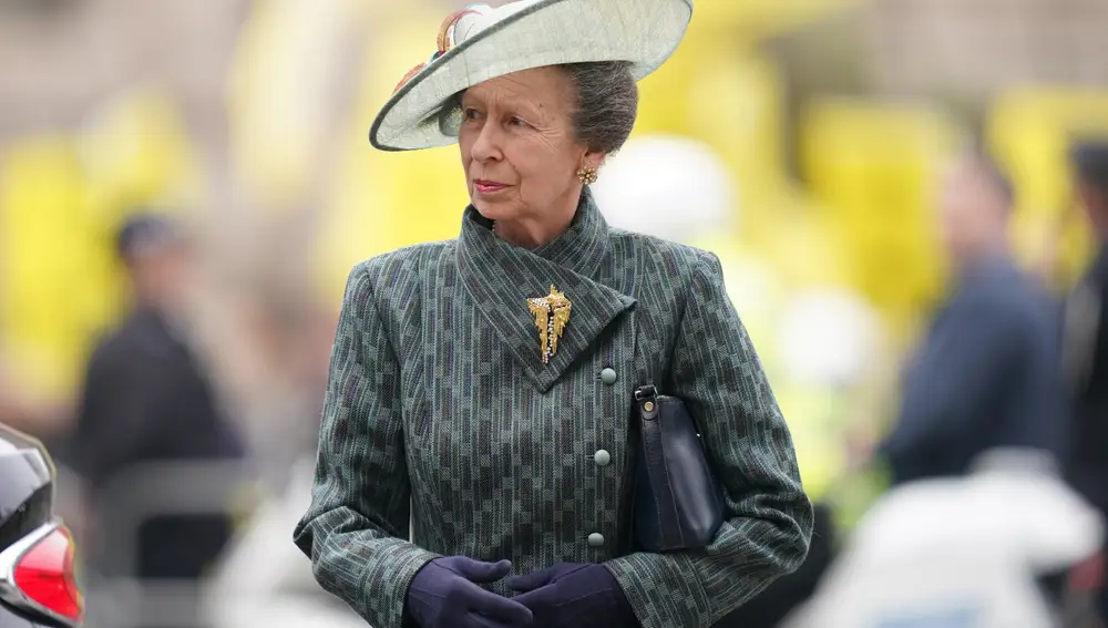 Ana de Inglaterra, hermana de Carlos III