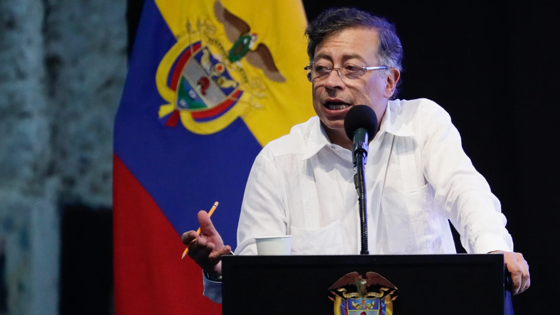 AME6060. SANTA MARTA (COLOMBIA), 28/07/2025.- El presidente de Colombia, Gustavo Petro, habla durante la conmemoración de los 500 años de la fundación de Santa Marta este lunes, en Santa Marta (Colombia). EFE/ Carlos Ortega