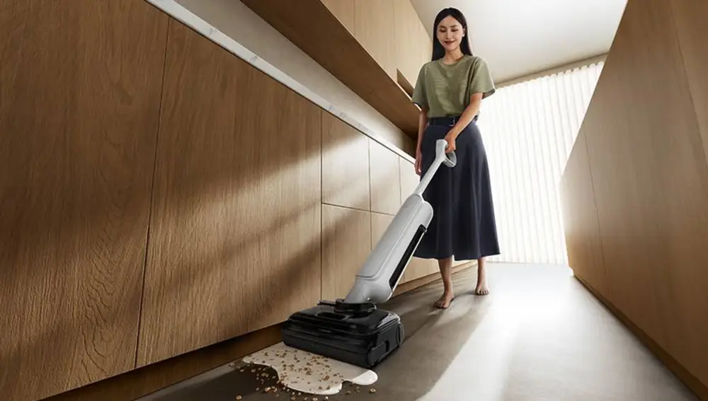La Xiaomi Mijia Wireless Floor Scrubber 4 puede aspirar y fregar hasta líquidos derramados