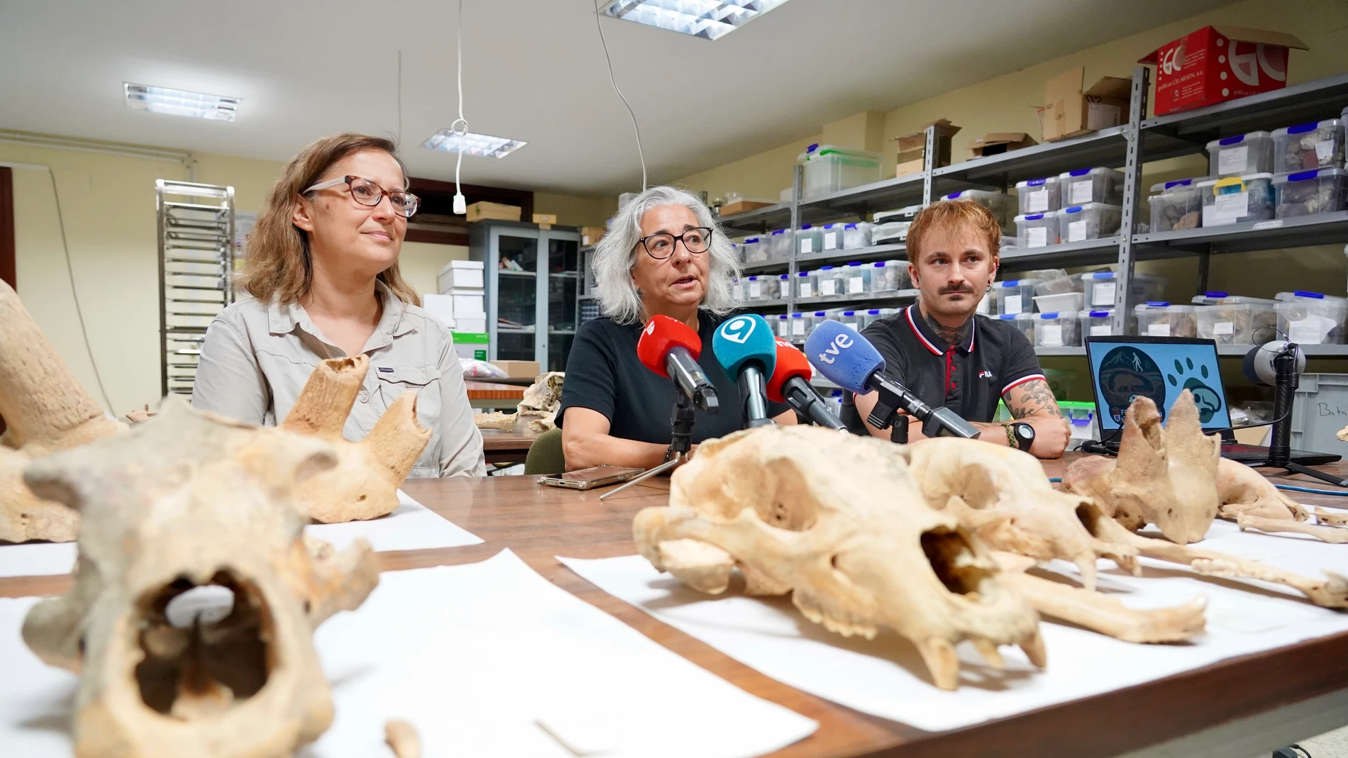 Investigadores de la Universidad de León y del Museo Nacional de Ciencias Naturales presentan la primera Campaña de recuperación de restos de fauna del Cuaternario en cuevas de la provincia