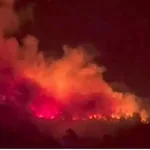 Se eleva la gravedad del incendio en el Barranco de las Cinco Villas (Ávila)