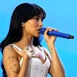 Plex, fan incondicional de Aitana en su segundo concierto en Madrid con dedicatoria de amor incluida