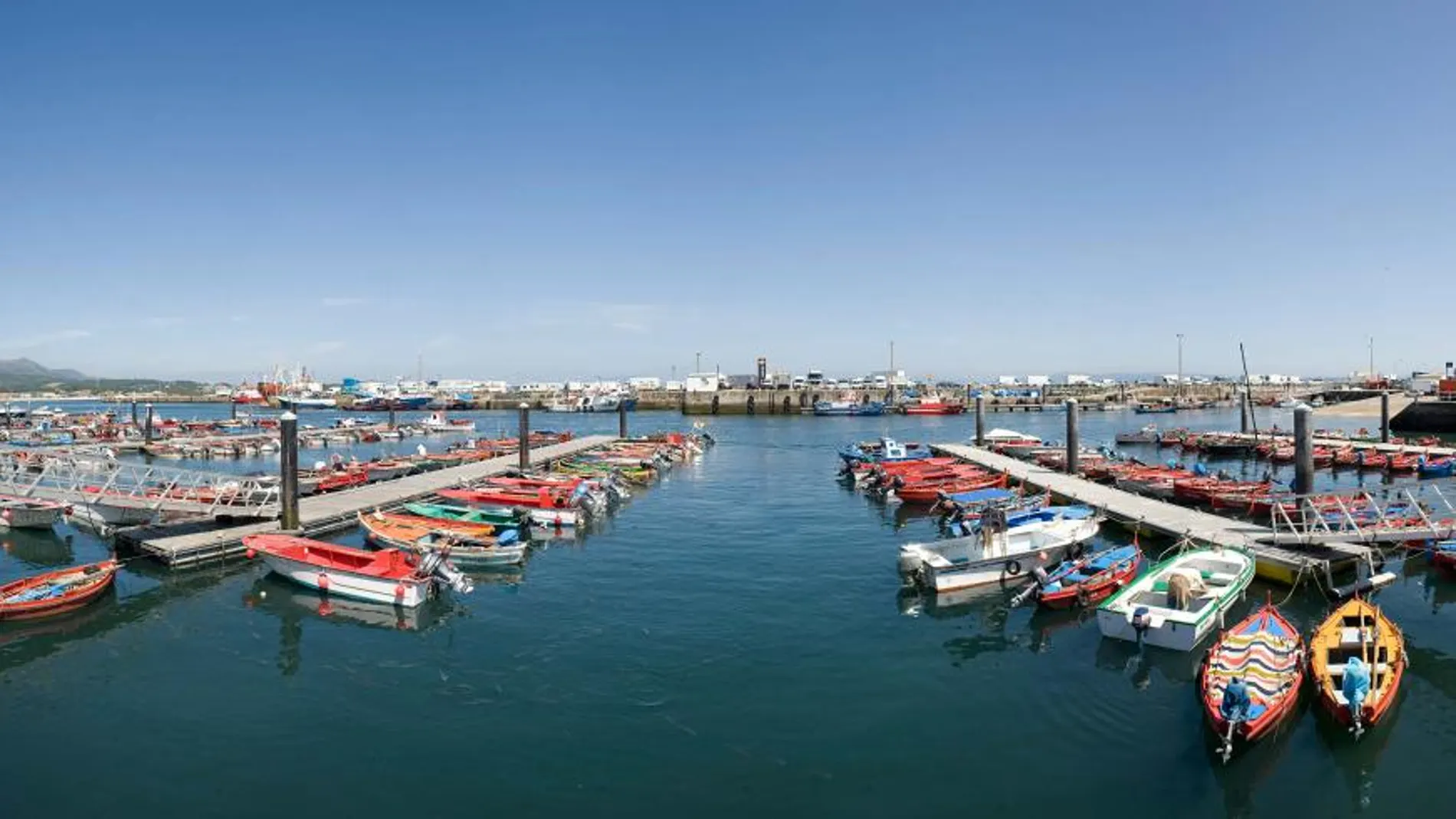 Puerto pesquero de Ribeira.