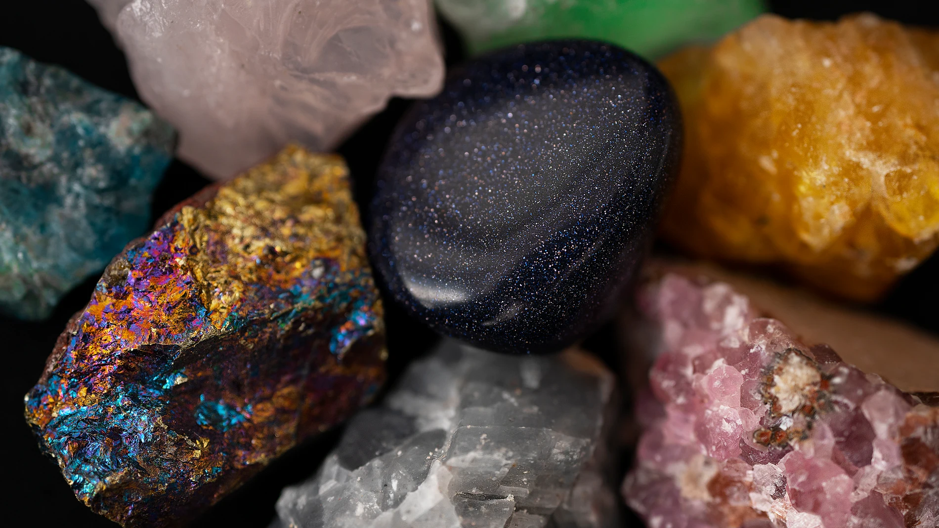 ¿Cuál es tu piedra de nacimiento? Guía mes a mes sobre piedras preciosas y sus significados ocultos