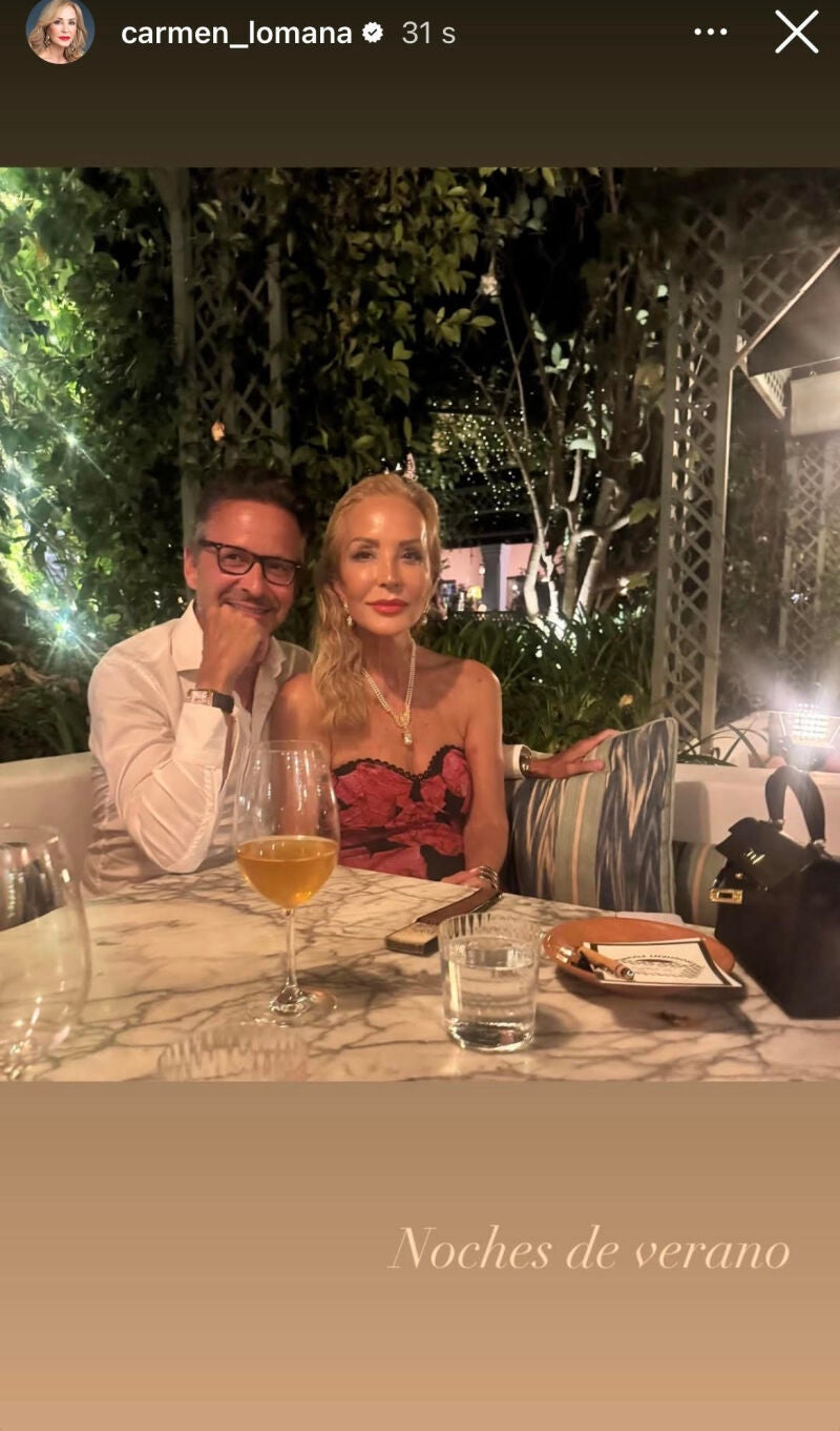 El look de Carmen Lomana.