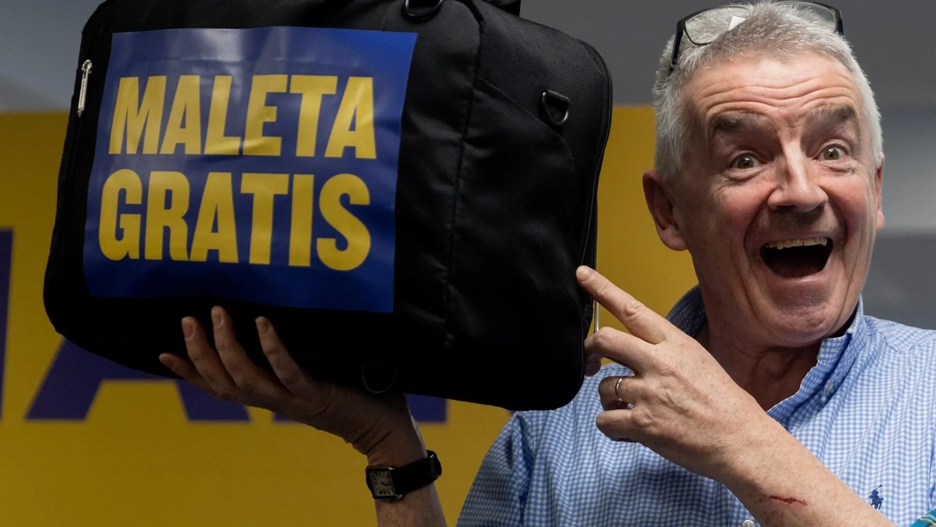 MADRID.-Ryanair actualizará en semanas los medidores para el nuevo tamaño de maletas gratis, ampliado en 5 centímetros