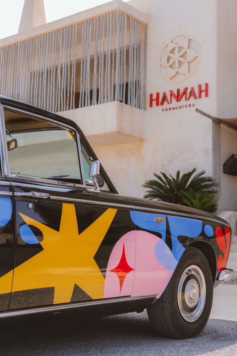 El Rolls Royce de Grace Kelly aparcado junto a Hannah Formentera