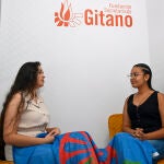 Desde Palencia, Ester y Belén desafían las estadísticas y los estigmas asistiendo a clase, aprobando exámenes y tirando de orgullo cada vez que alguien se sorprende al descubrir que pertenecen al pueblo gitano